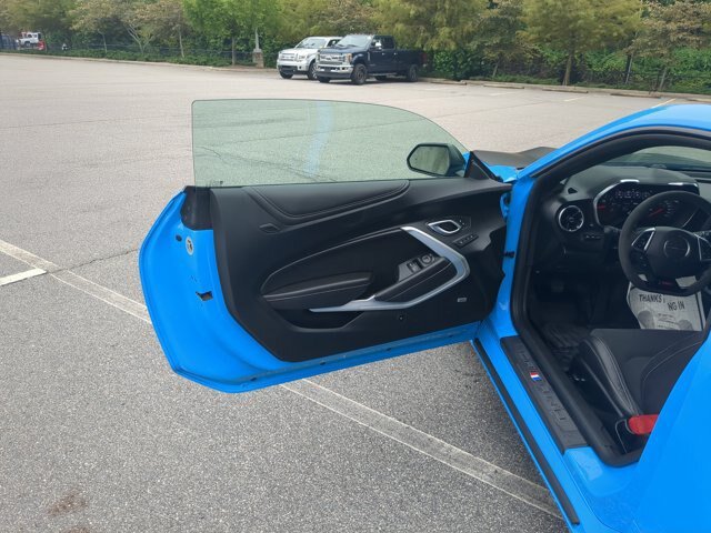 Used 2022 Chevrolet Camaro SS RWD image 13