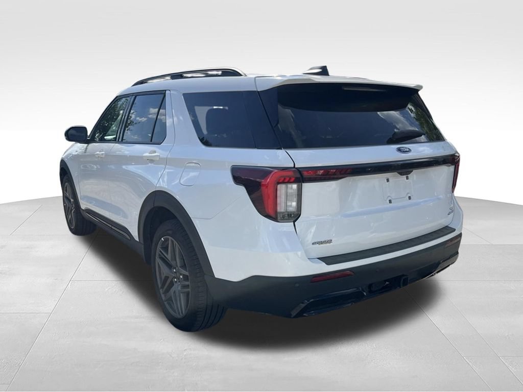 Certified 2025 Ford Explorer ST-Line w/ ST-Line Street Pack AWD/4WD image 7