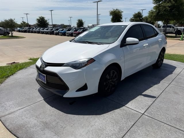 Used 2017 Toyota Corolla LE FWD image 3