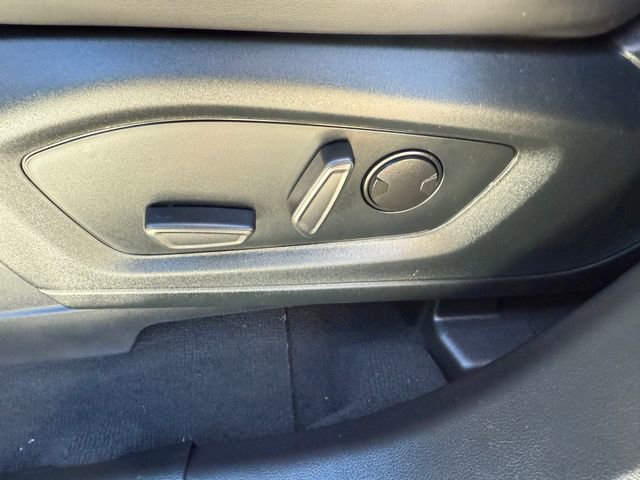 Certified 2022 Ford Explorer XLT w/ Equipment Group 202A image 21