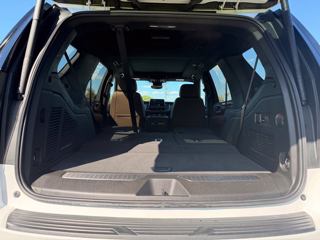 Used 2024 Chevrolet Tahoe High Country AWD/4WD image 47
