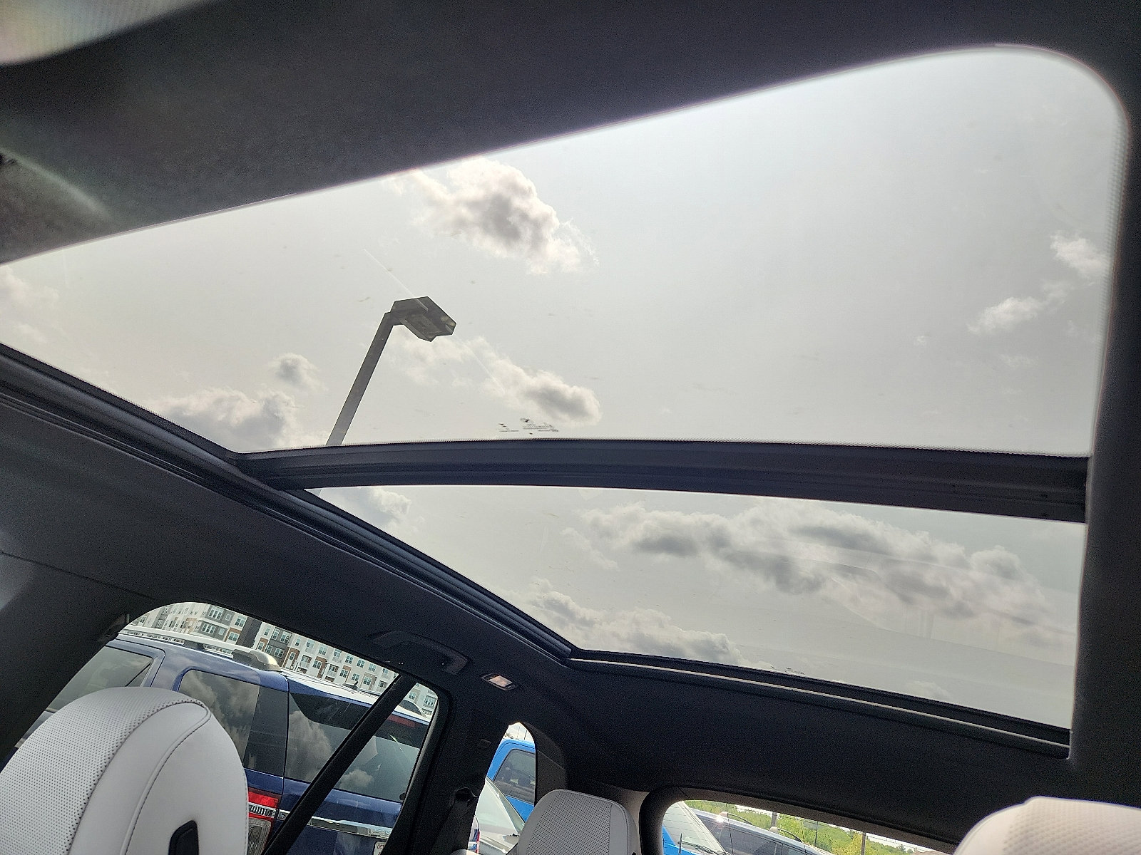 Used 2024 BMW X5 xDrive40i w/ Premium Package image 22