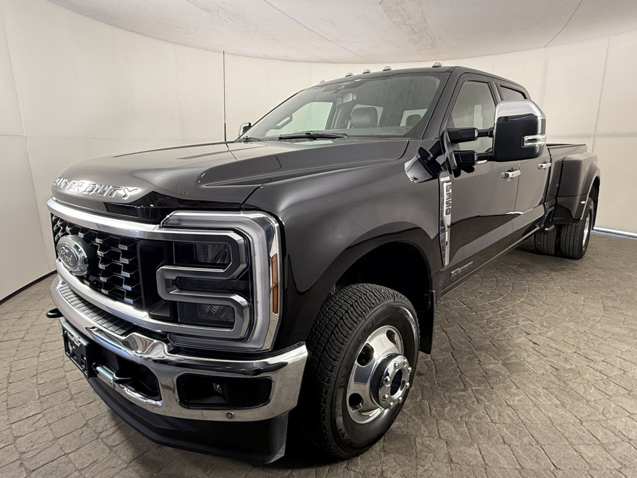 Certified 2026 Ford F350 King Ranch AWD/4WD image 3