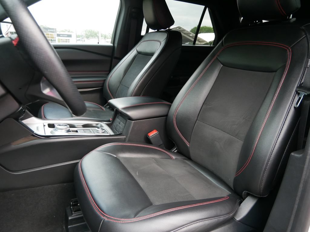 Certified 2023 Ford Explorer ST-Line AWD/4WD image 12
