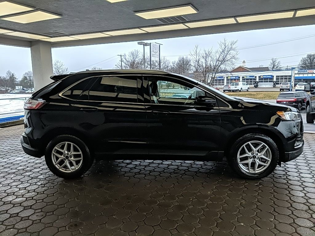 Certified 2024 Ford Edge SEL w/ Convenience Package AWD/4WD image 5