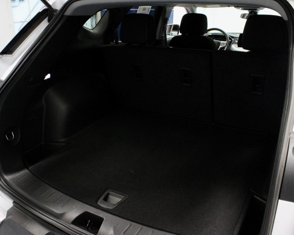 Used 2025 Chevrolet Blazer LT FWD image 14