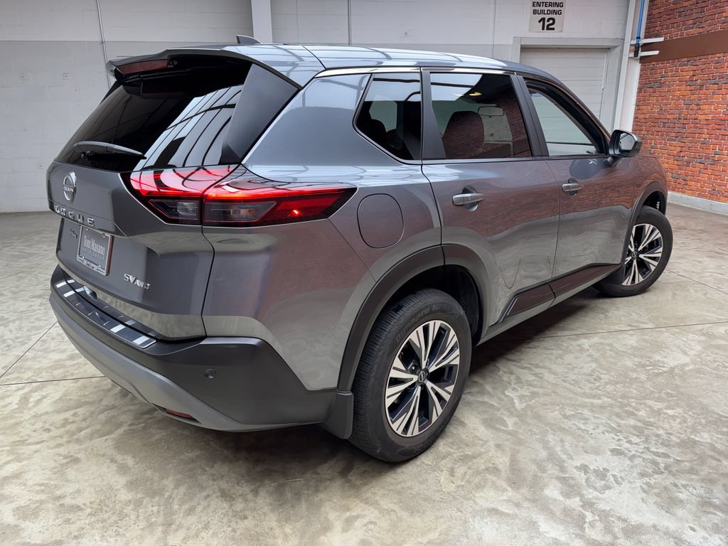 Used 2023 Nissan Rogue SV AWD/4WD image 5