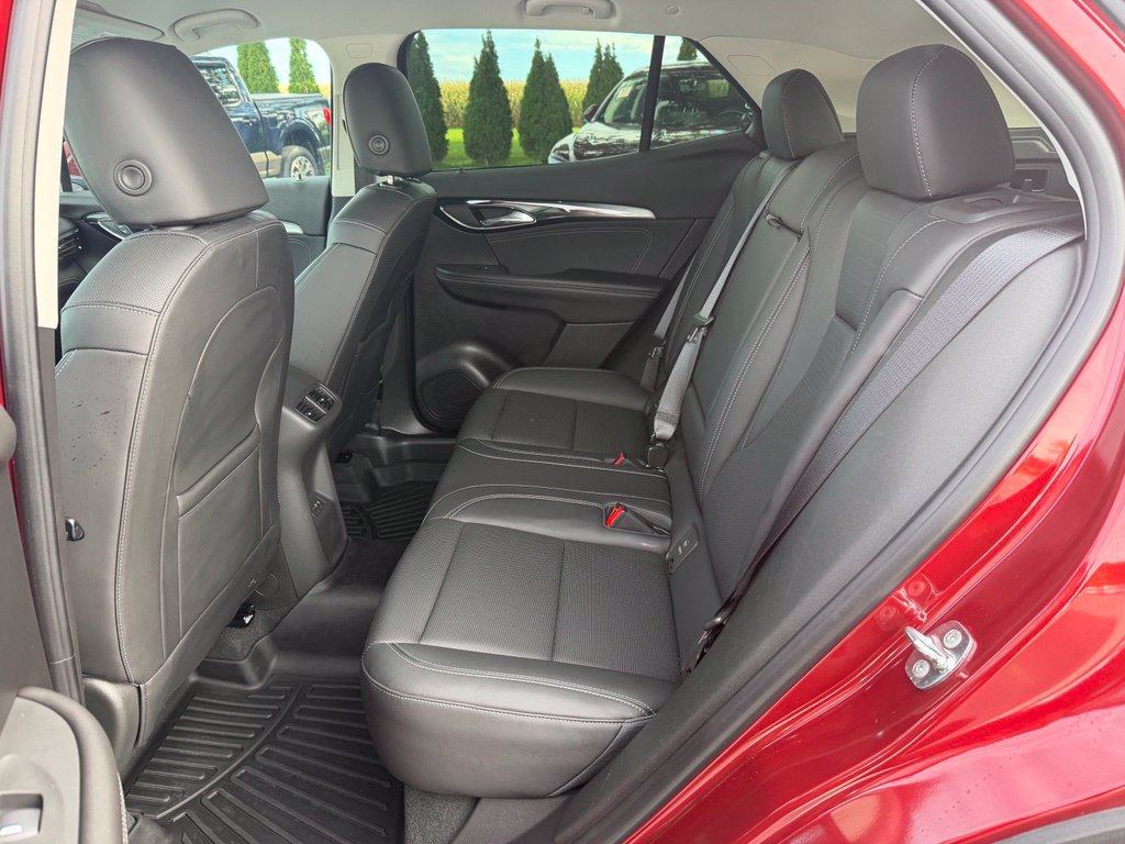 Used 2024 Buick Envision Preferred AWD/4WD image 18