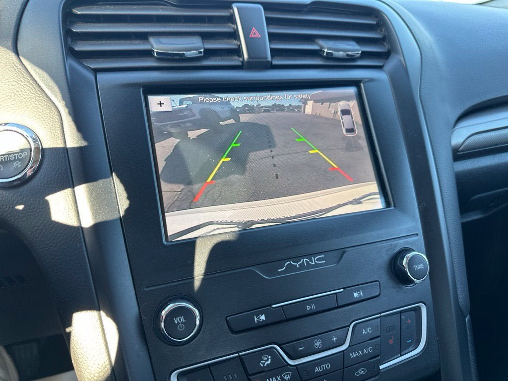 Certified 2019 Ford Fusion SE FWD image 20