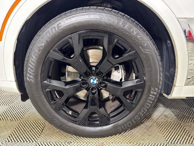 Used 2022 BMW X7 xDrive40i w/ Executive Package AWD/4WD image 9