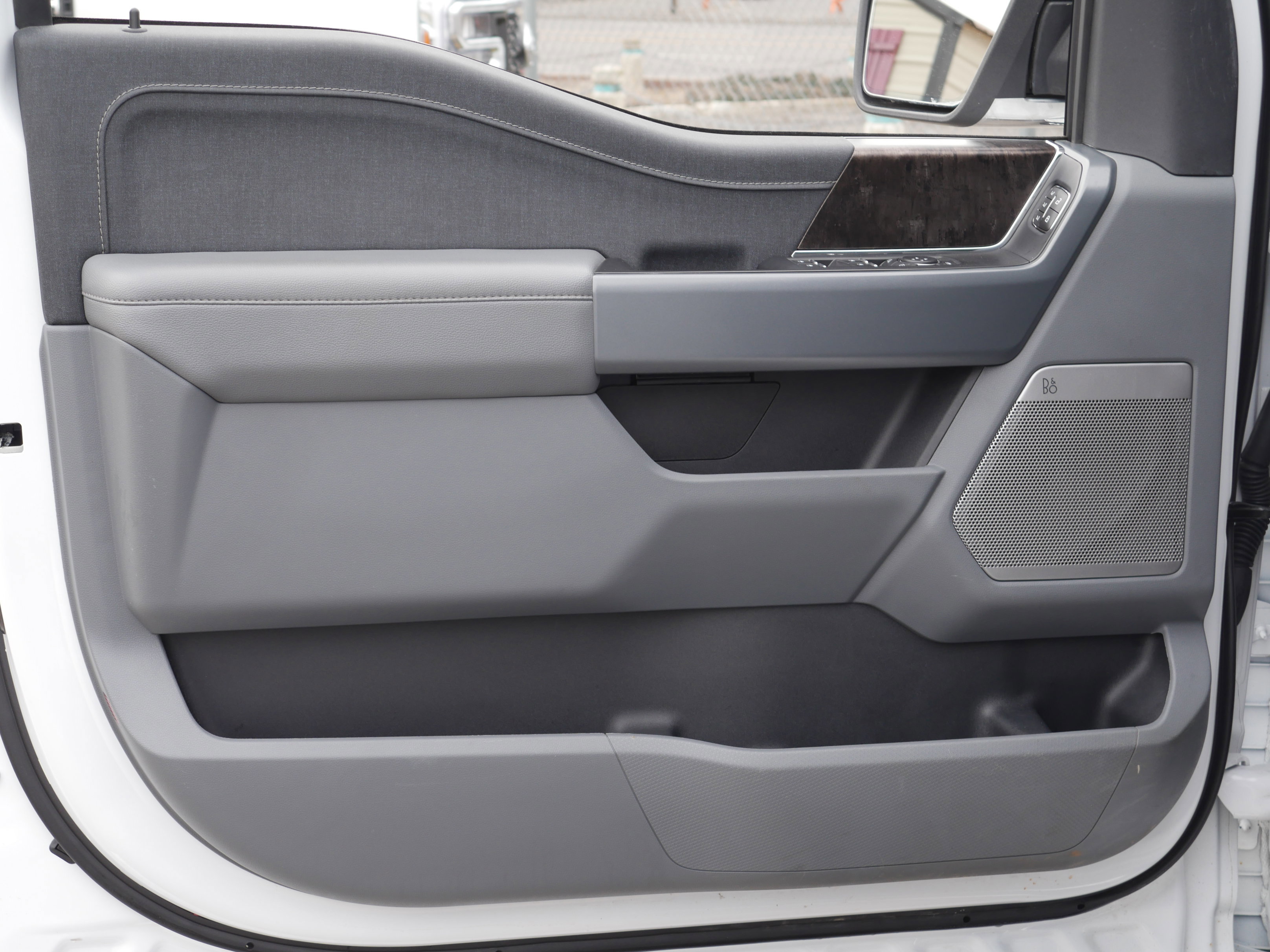 Certified 2023 Ford F150 Lariat image 38