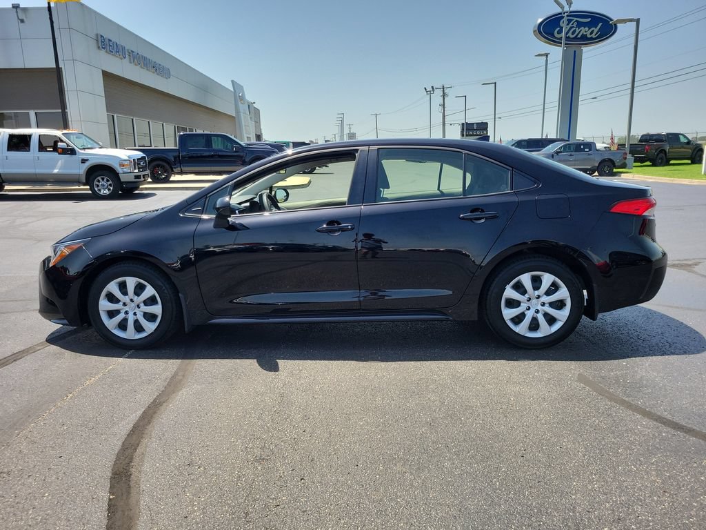 Used 2024 Toyota Corolla LE FWD image 7