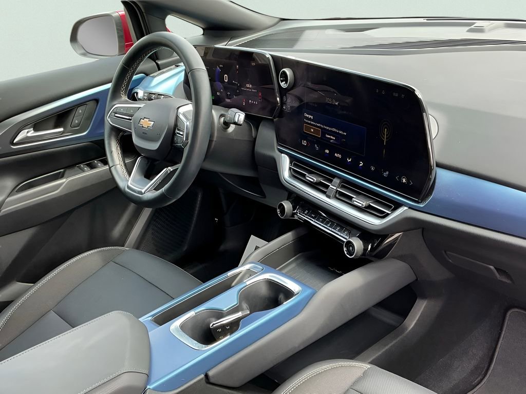 Used 2025 Chevrolet Equinox EV LT w/ Convenience Package image 16
