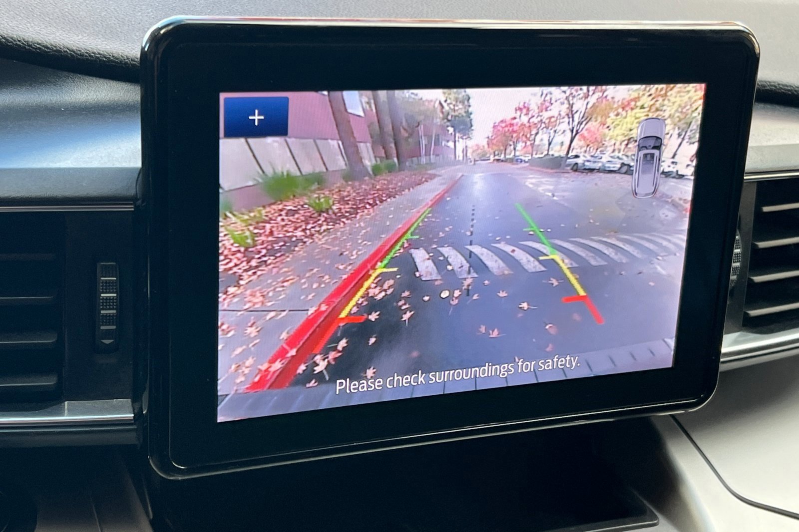 Certified 2022 Ford Explorer XLT w/ Equipment Group 202A image 27