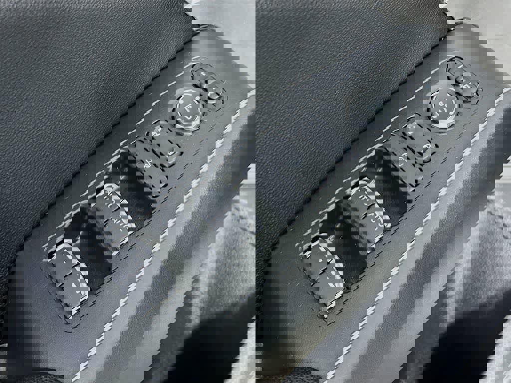 Used 2023 Acura Integra A-Spec image 27