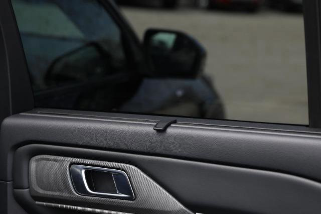 Certified 2025 Ford Explorer ST-Line w/ Premium Package image 40