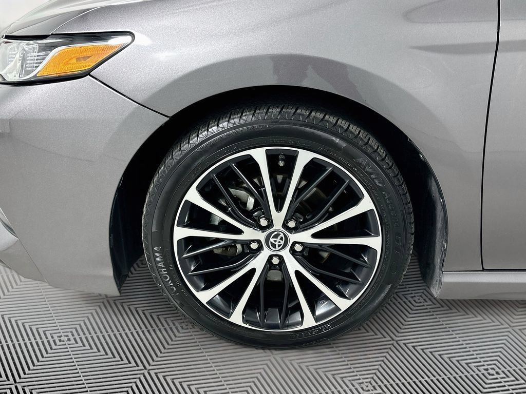 Used 2019 Toyota Camry SE w/ Convenience Package FWD image 30