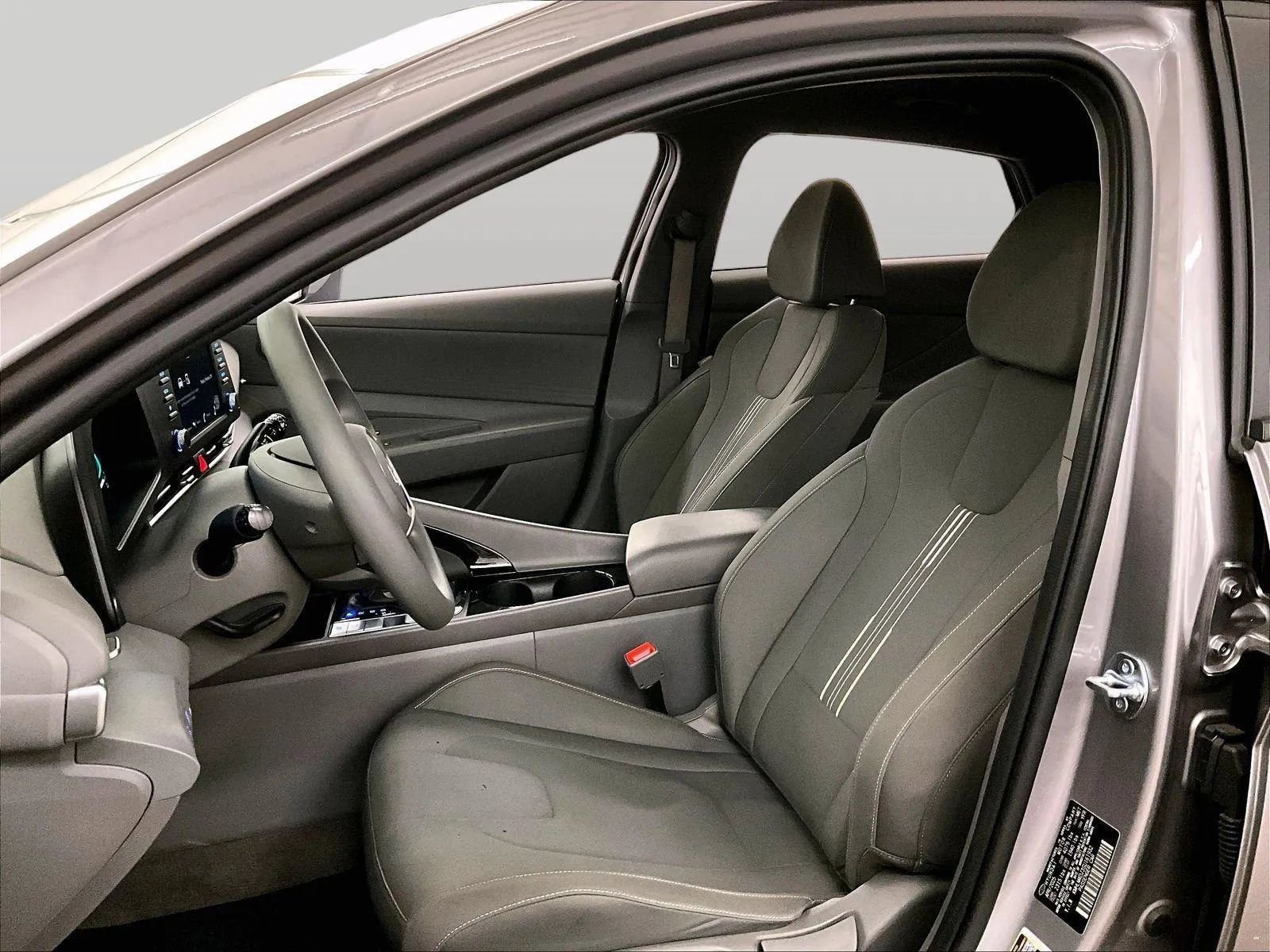 Used 2025 Hyundai Elantra Blue image 24