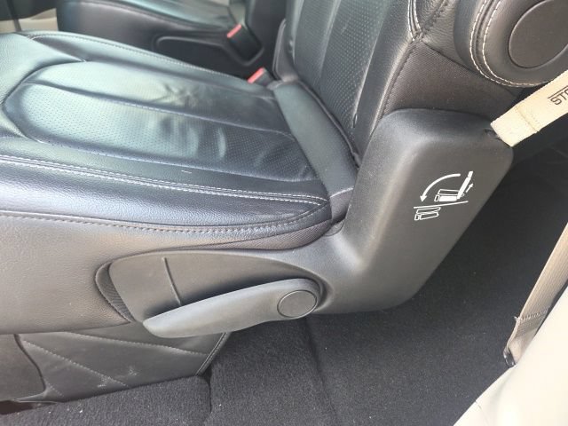 Used 2022 Chrysler Pacifica Touring-L FWD image 20