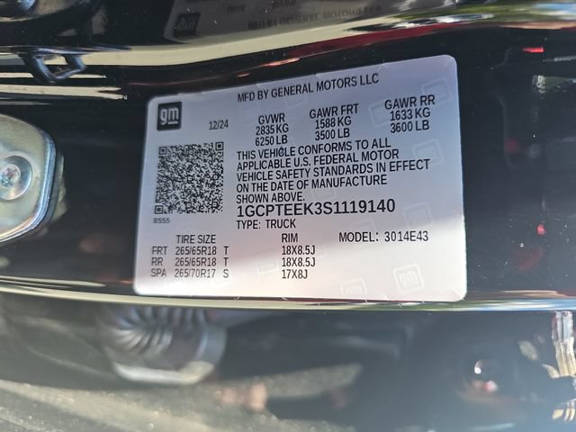 Used 2025 Chevrolet Colorado Trail Boss AWD/4WD image 32
