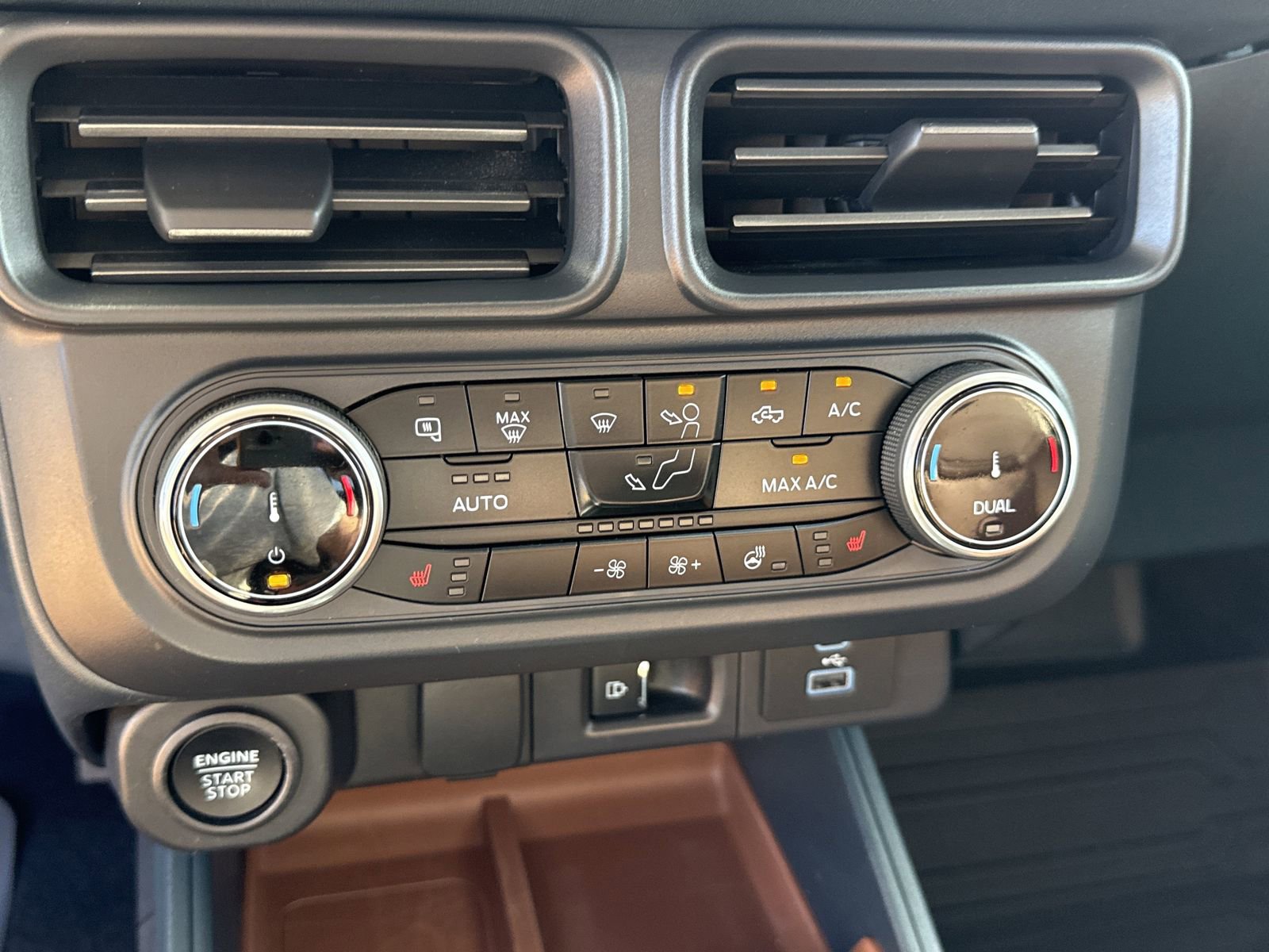 Certified 2024 Ford Maverick Lariat w/ 4K Tow Package image 22