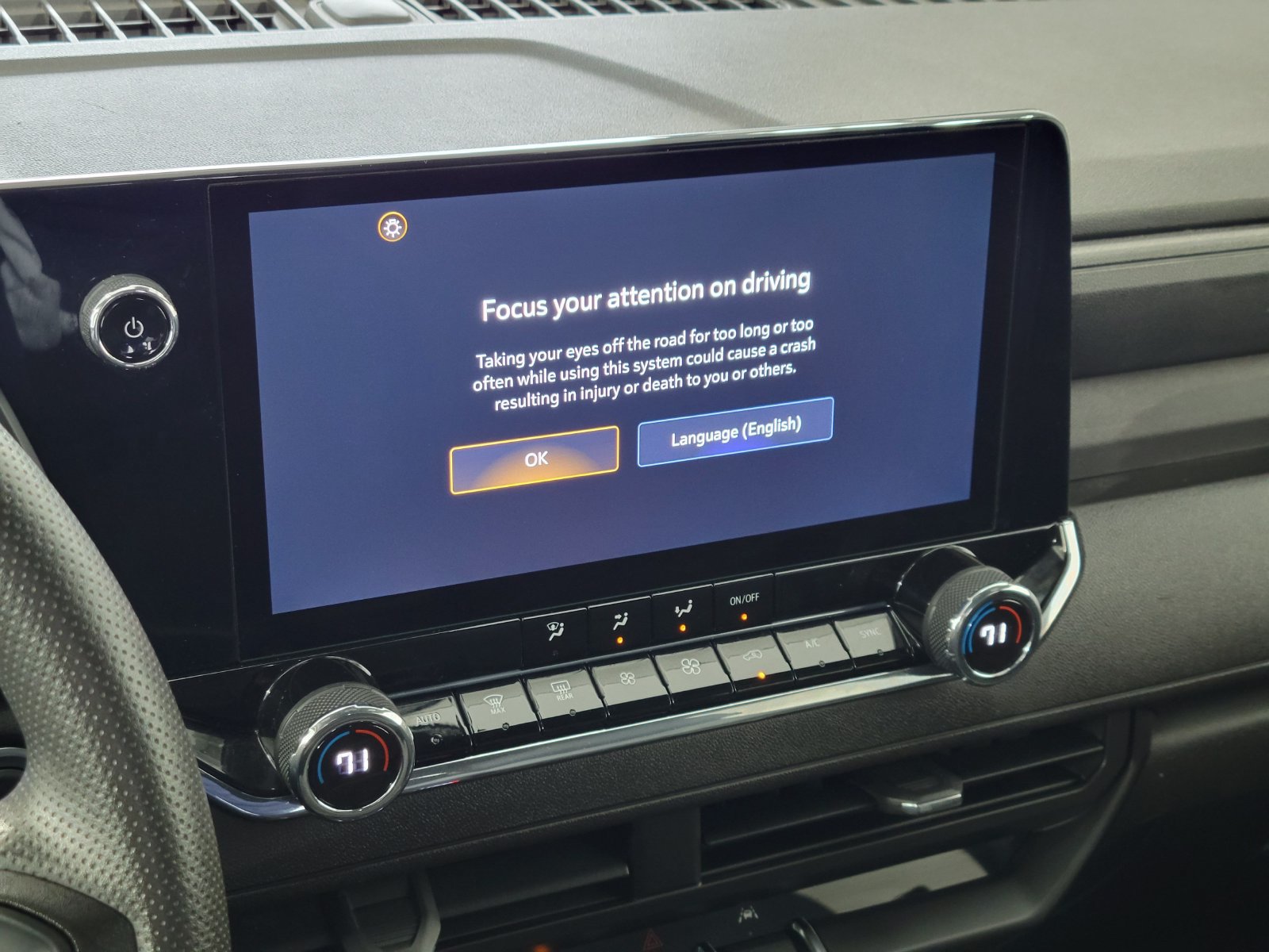 Used 2025 Chevrolet Colorado Trail Boss AWD/4WD image 18