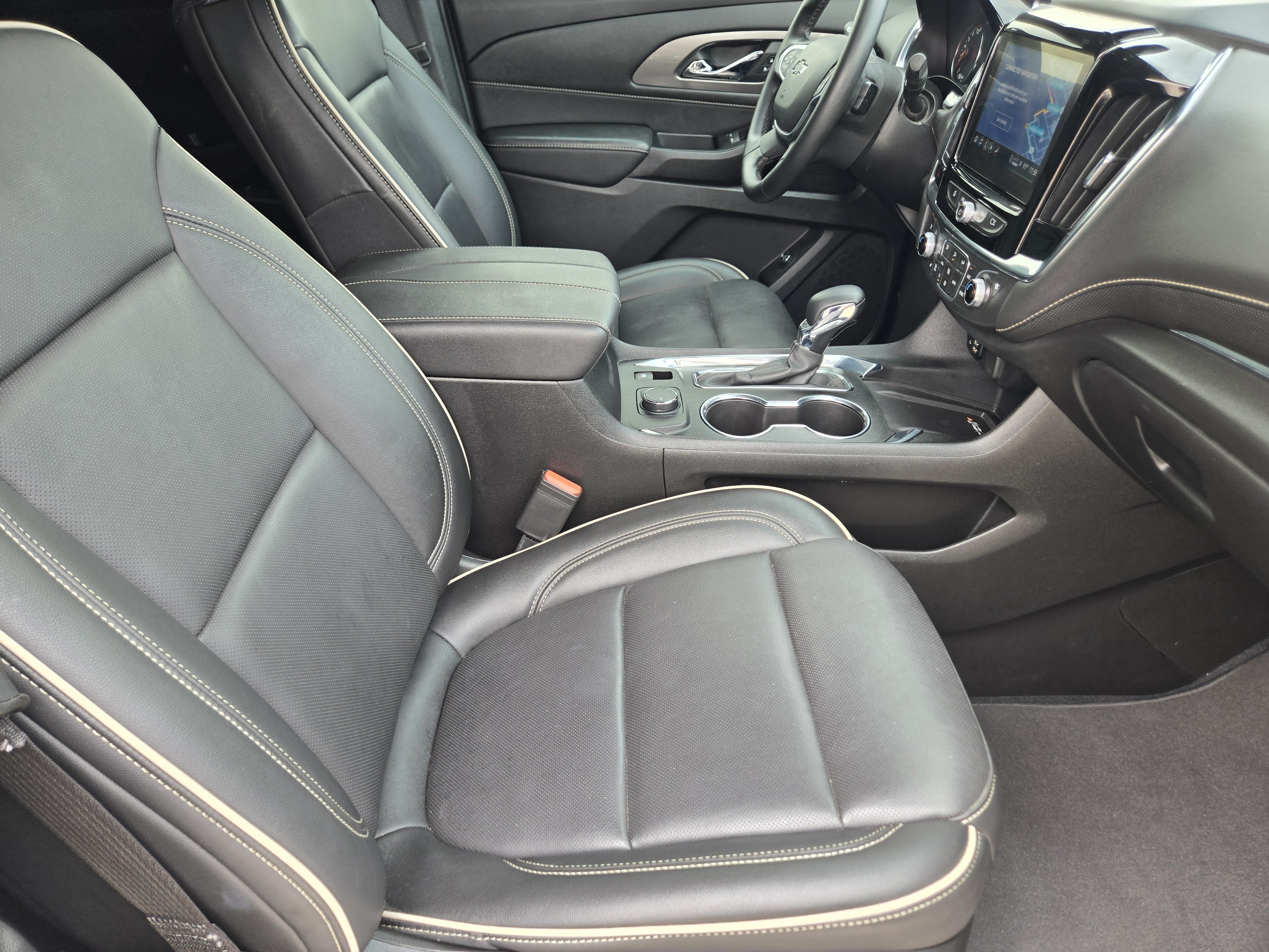 Used 2023 Chevrolet Traverse Premier w/ Redline Edition FWD image 14