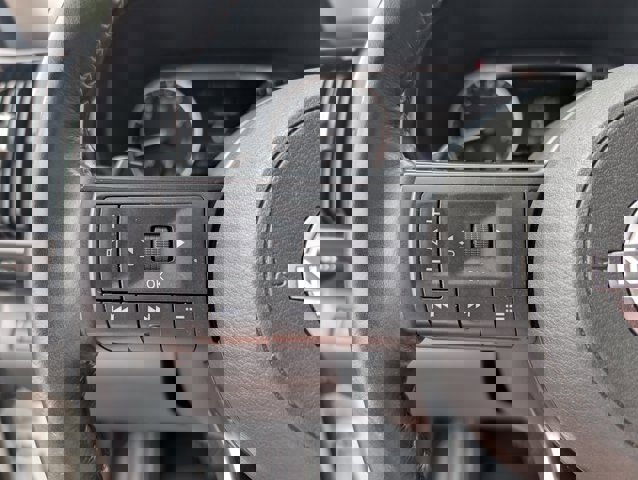 Used 2024 Nissan Pathfinder SV w/ SV Premium Package image 22