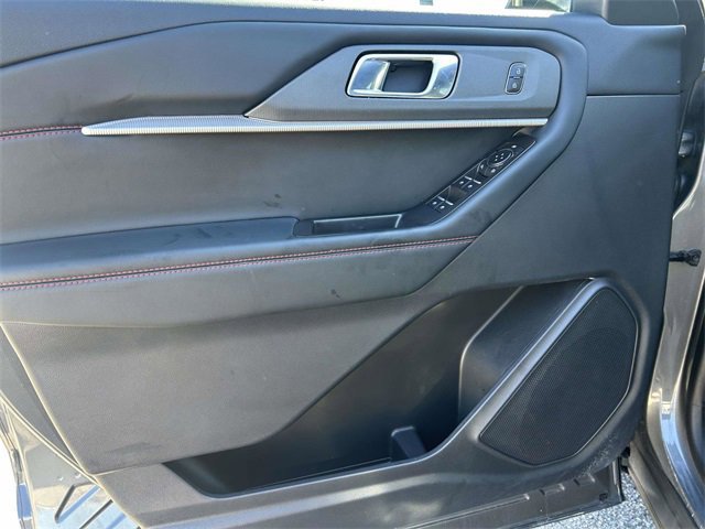 Certified 2025 Ford Explorer ST-Line image 16