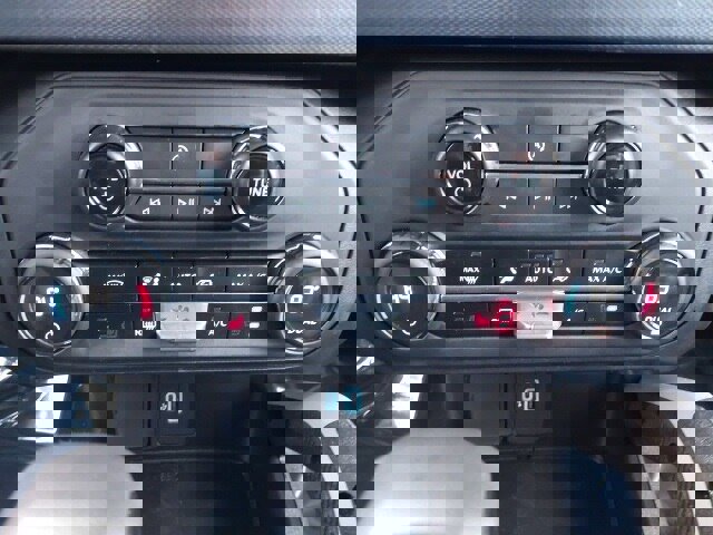 Certified 2023 Ford Bronco Outer Banks w/ Sasquatch Package image 21