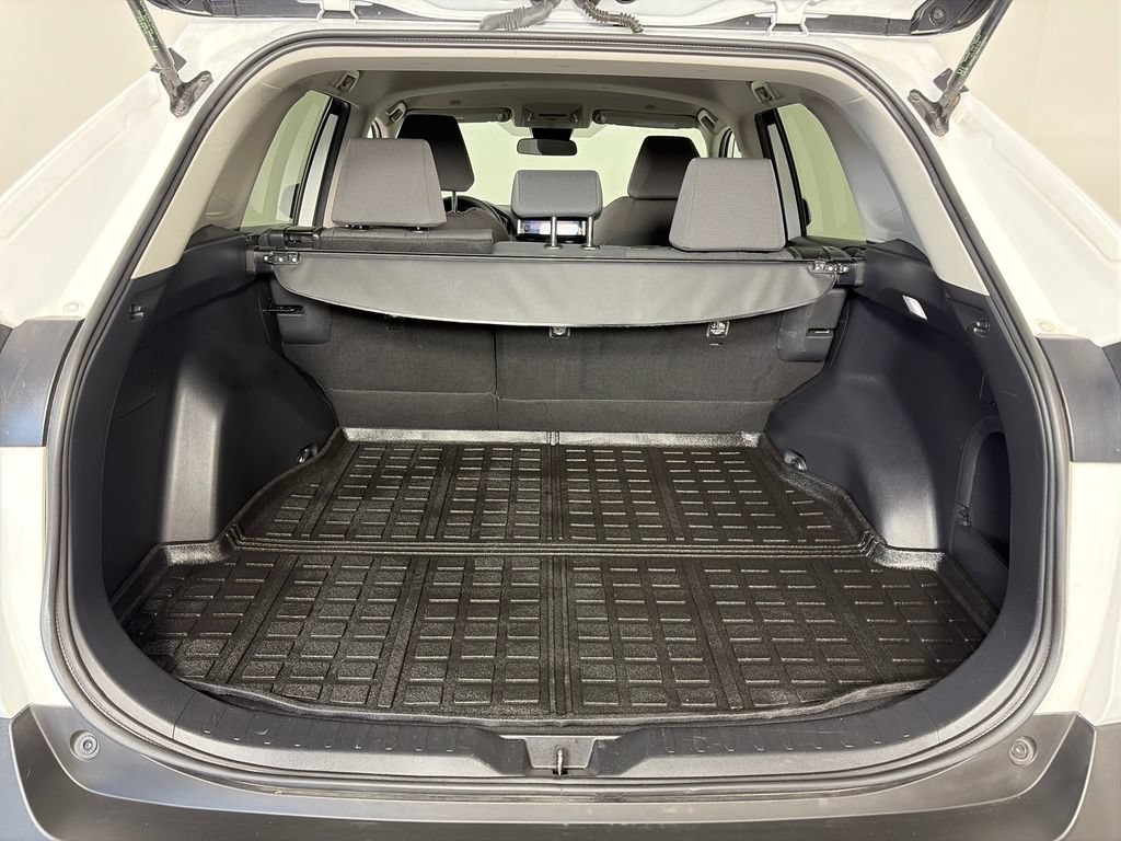 Used 2024 Toyota RAV4 XLE AWD/4WD image 26