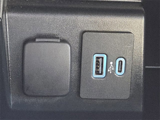 Certified 2022 Ford Explorer Limited w/ Equipment Group 301A image 19