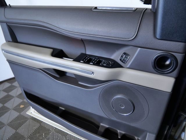 Certified 2018 Ford Expedition XLT w/ Equipment Group 202A image 25