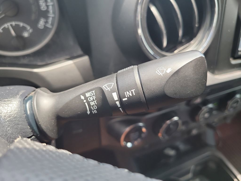 Used 2019 Toyota Tacoma TRD Off-Road AWD/4WD image 27