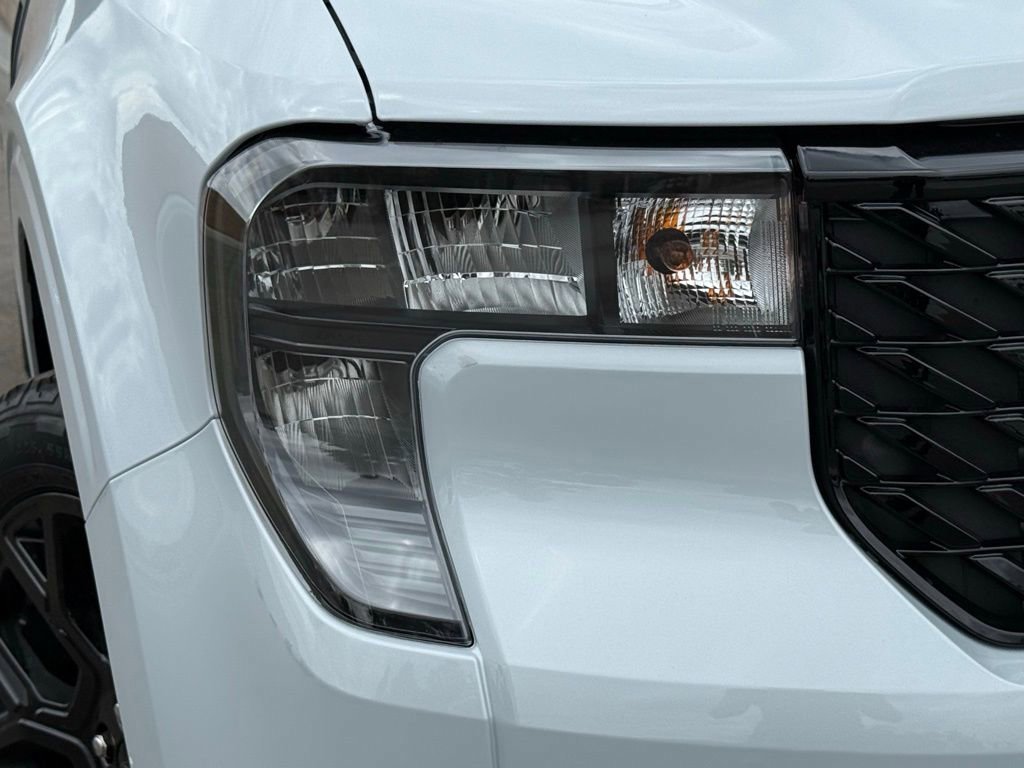 Certified 2025 Ford Maverick XLT w/ Black Appearance Package image 6