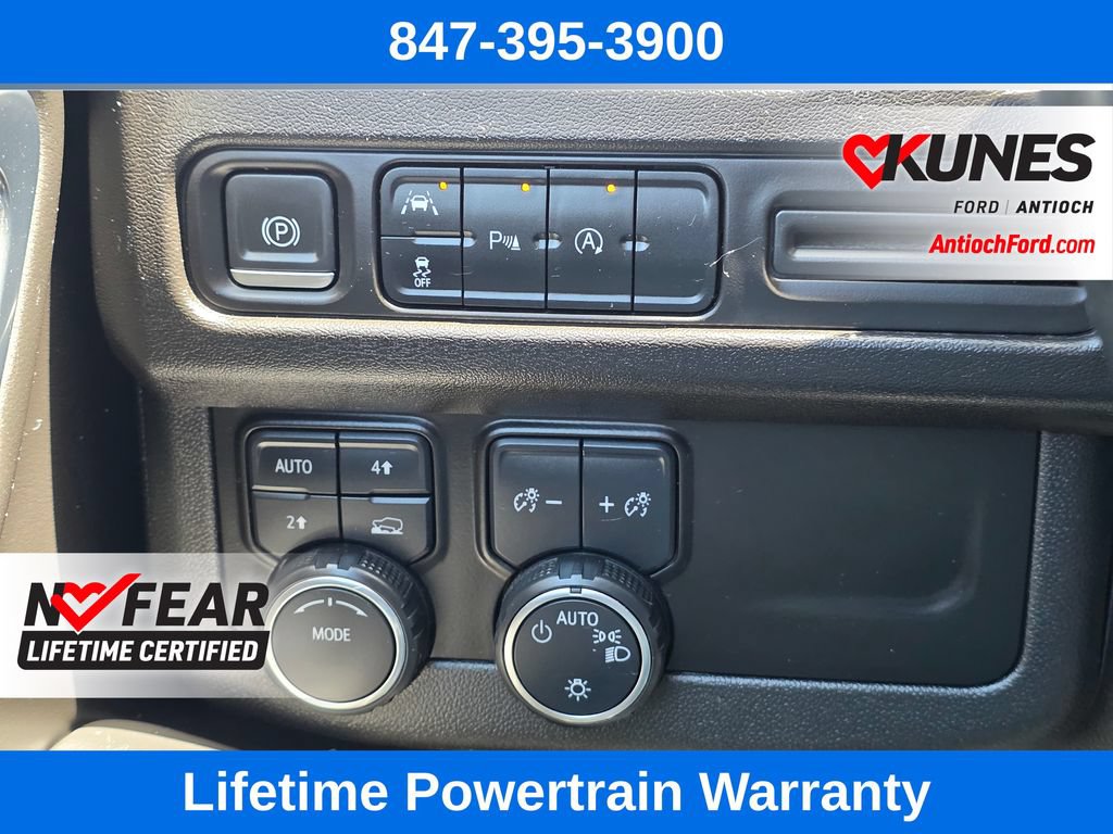 Used 2023 Chevrolet Suburban LT AWD/4WD image 43