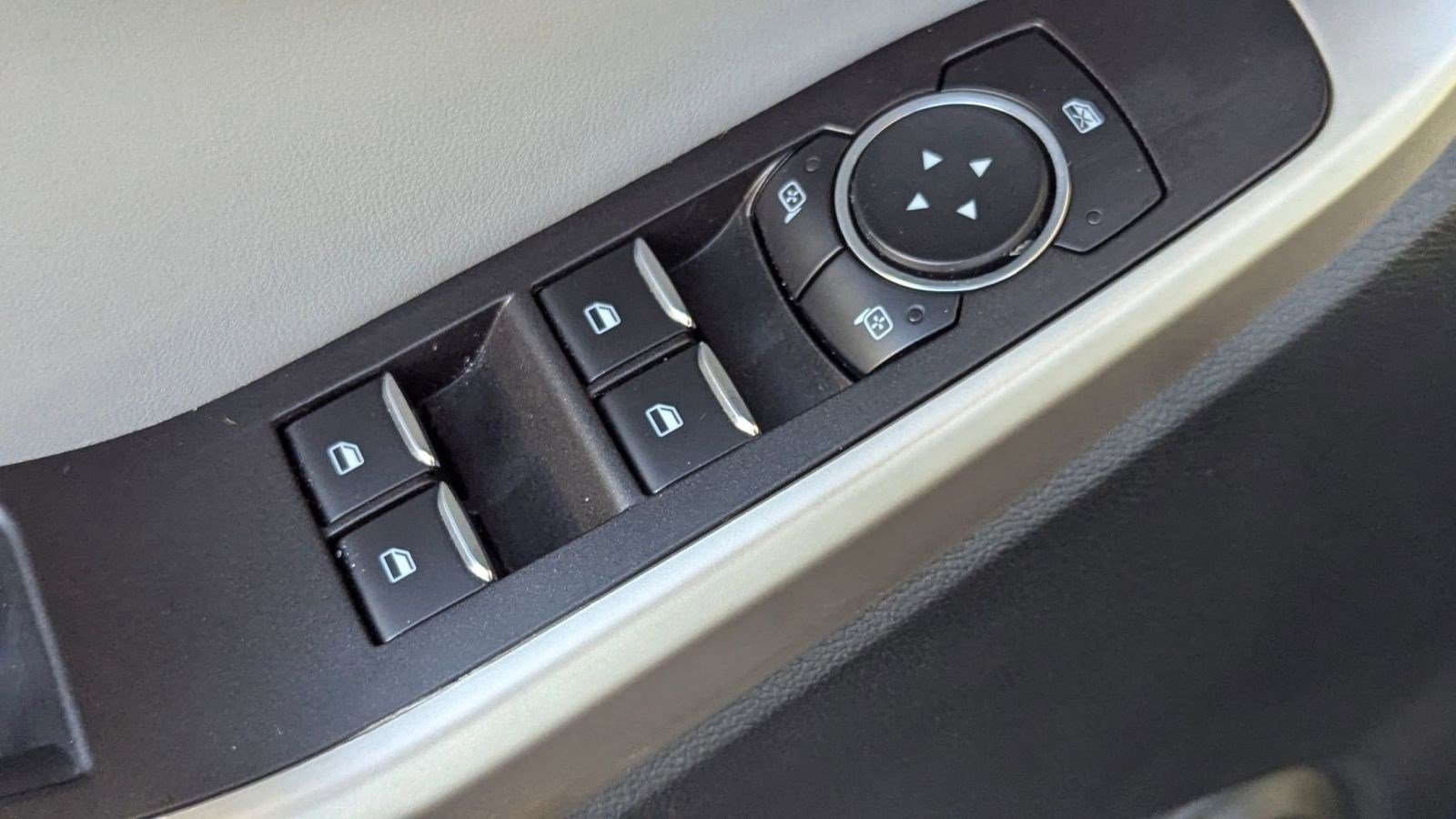 Certified 2023 Ford Explorer XLT w/ Equipment Group 202A image 21