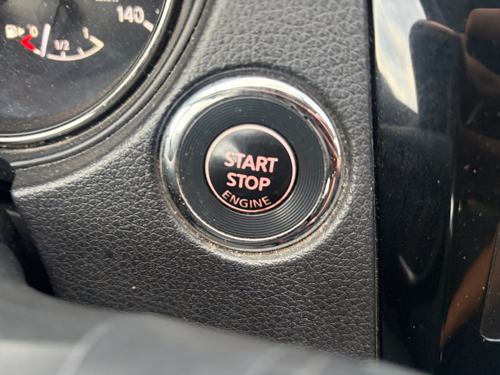 Used 2017 Nissan Rogue Sport SV FWD image 31