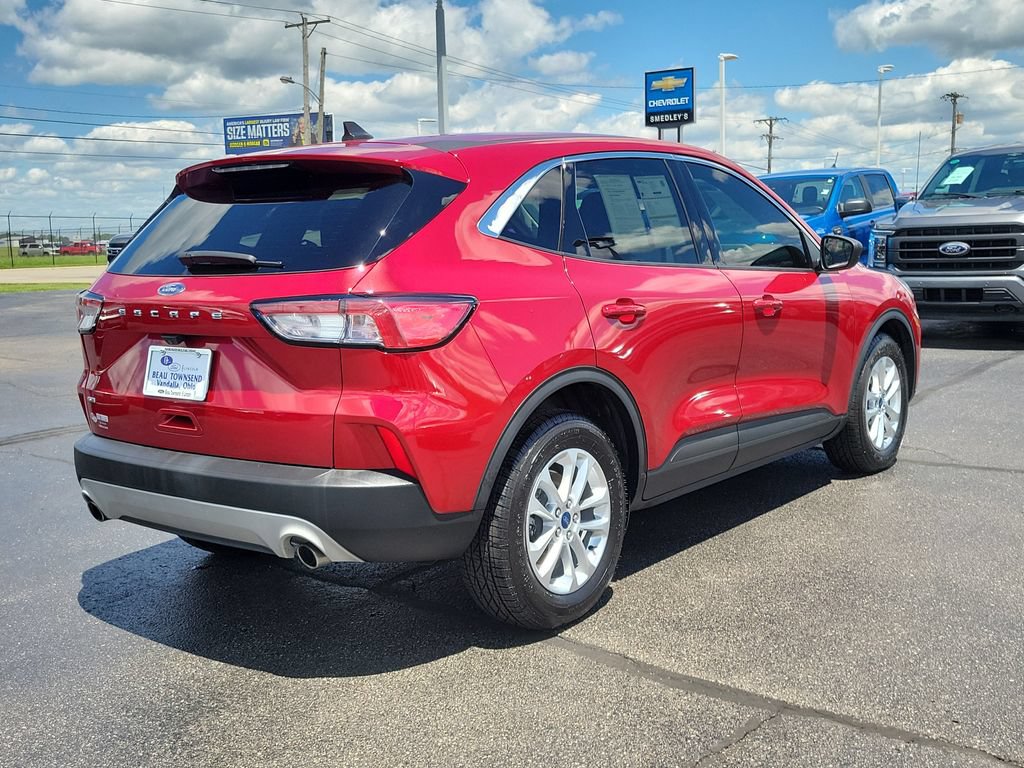 Certified 2022 Ford Escape SE w/ Cold Weather Package FWD image 4