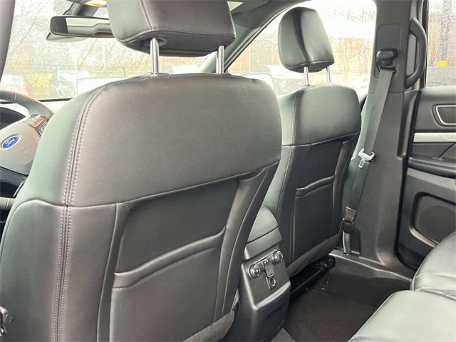 Certified 2018 Ford Explorer XLT w/ Equipment Group 202A image 20
