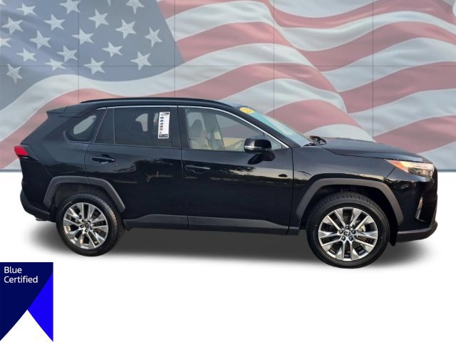 Used 2022 Toyota RAV4 XLE Premium FWD image 3