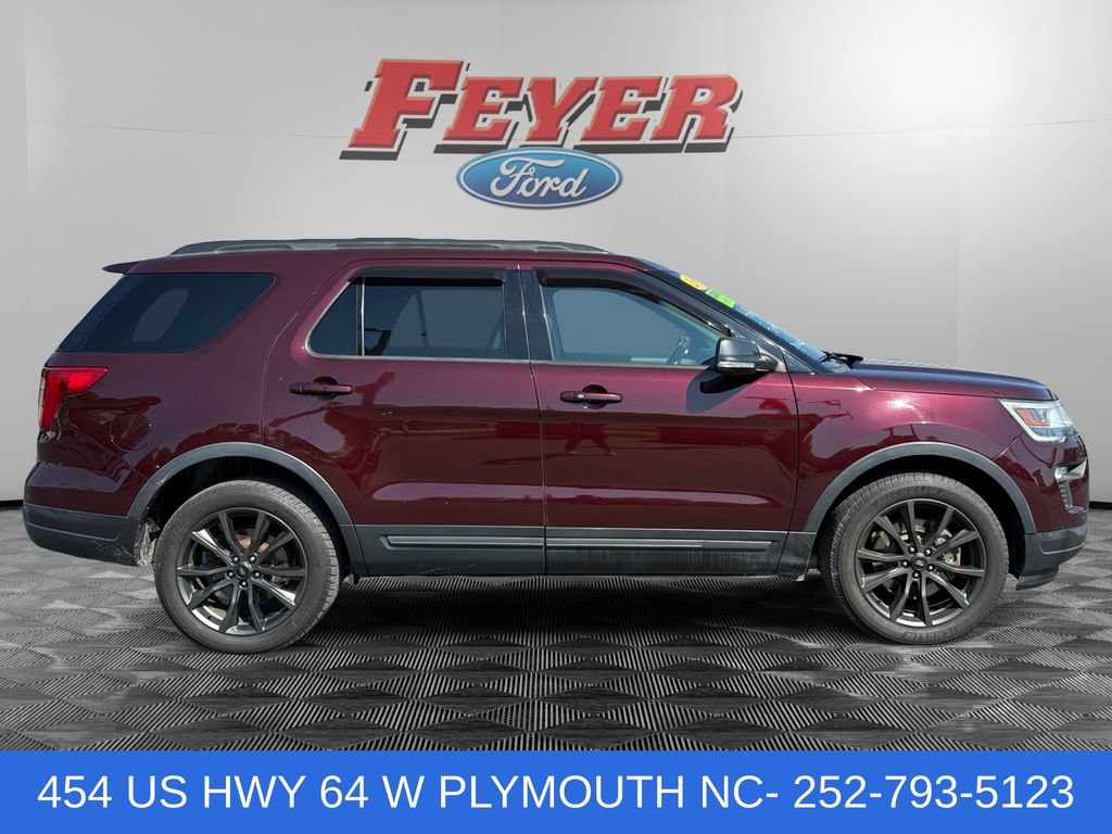 Certified 2018 Ford Explorer XLT w/ Equipment Group 202A AWD/4WD image 6