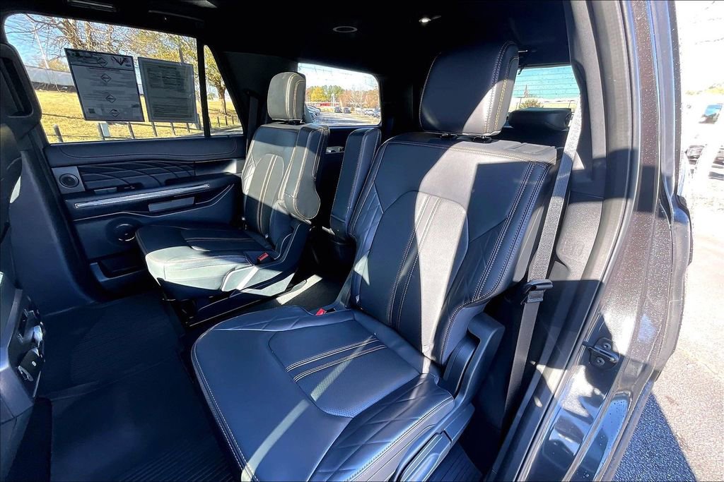 Certified 2024 Ford Expedition Platinum image 26