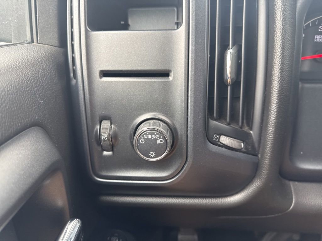 Used 2017 GMC Sierra 1500 4x4 Crew Cab w/ Sierra Convenience Package image 34