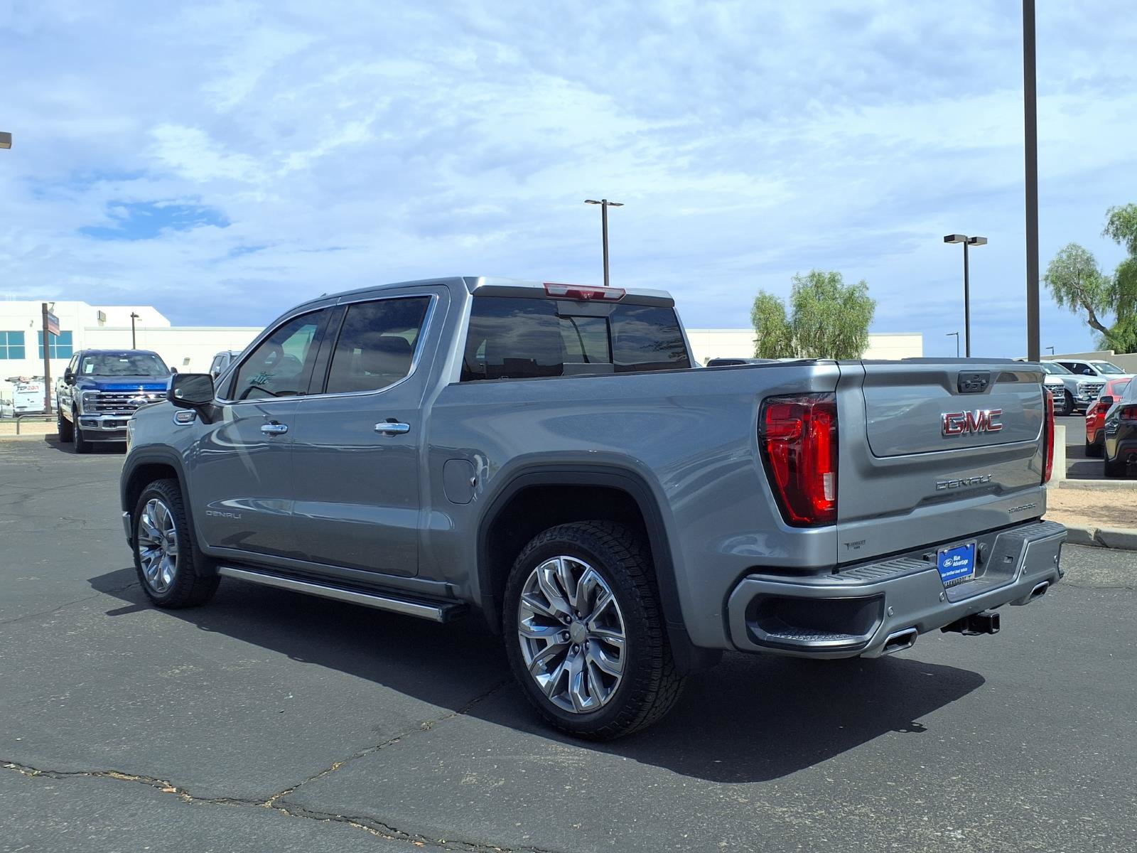 Used 2024 GMC Sierra 1500 Denali w/ Denali Reserve Package AWD/4WD image 4
