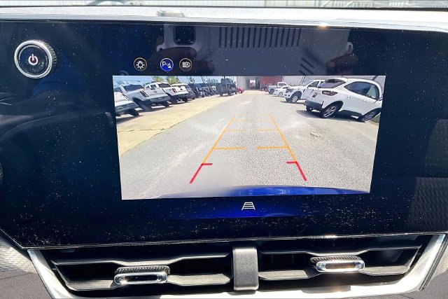 Used 2025 Chevrolet Equinox LT FWD image 21