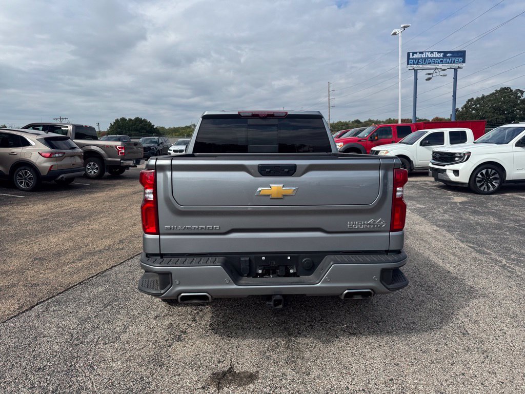 Used 2025 Chevrolet Silverado 1500 High Country w/ Technology Package AWD/4WD image 6