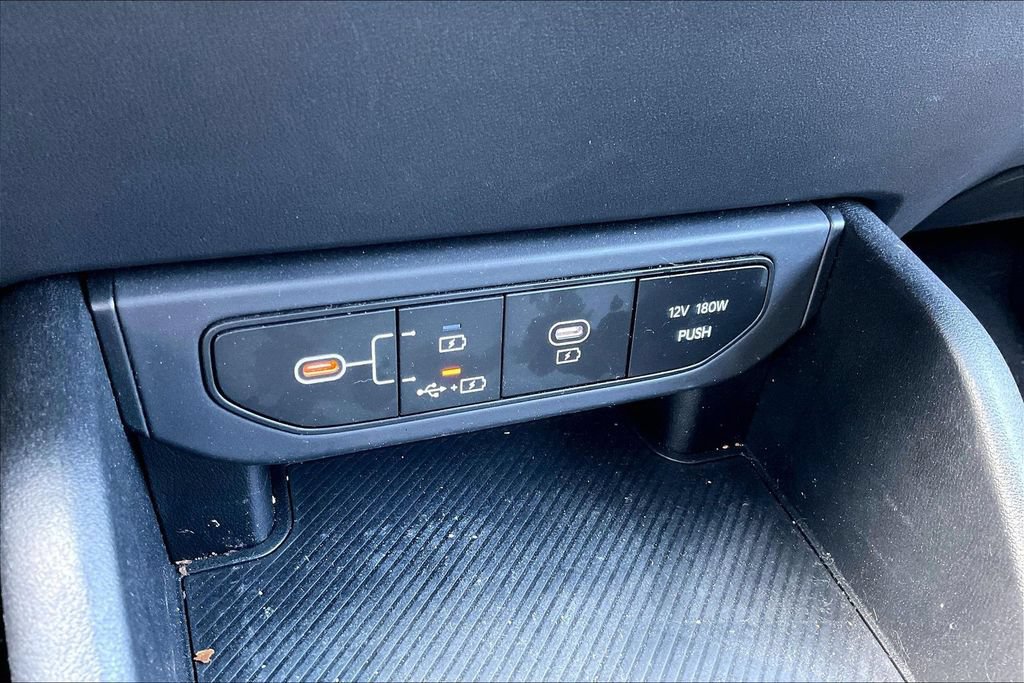 Used 2025 Kia K4 FWD image 32