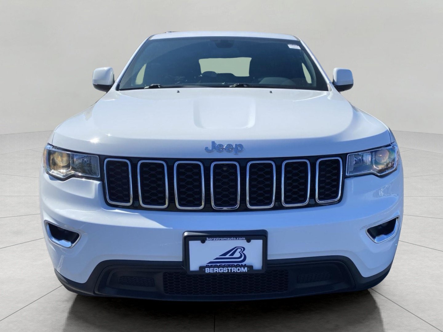 Used 2021 Jeep Grand Cherokee Laredo AWD/4WD image 23