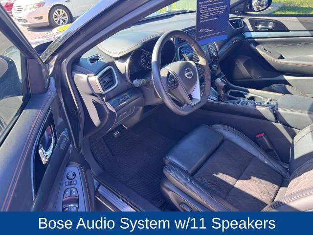 Used 2023 Nissan Maxima SR w/ Sport Mat Group FWD image 9